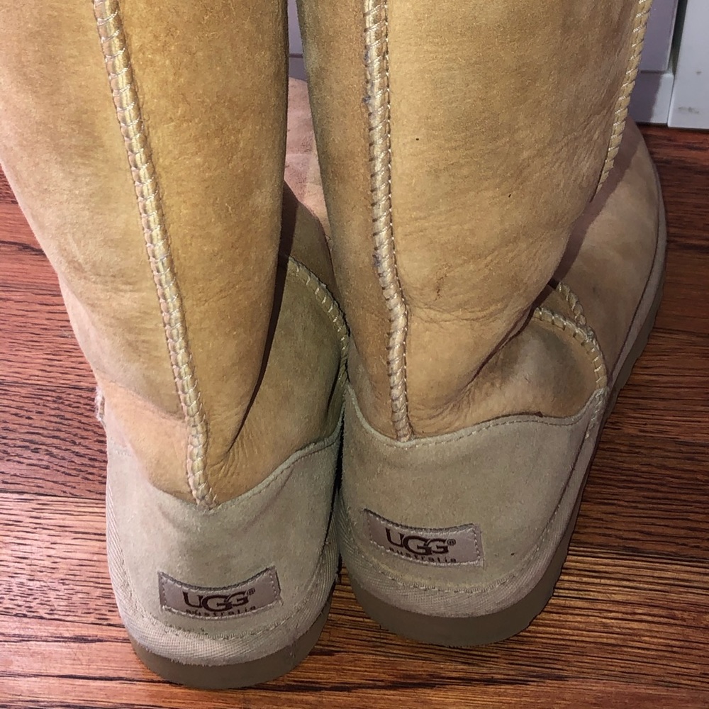Tan fuzzy uggs